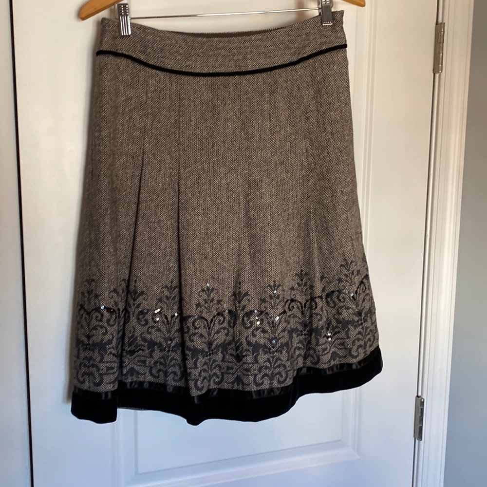 Loft brown print skirt size 6